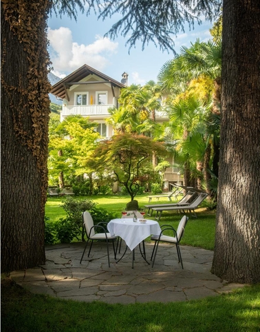 Foto e video della vacanza a Merano, hotel con giardino