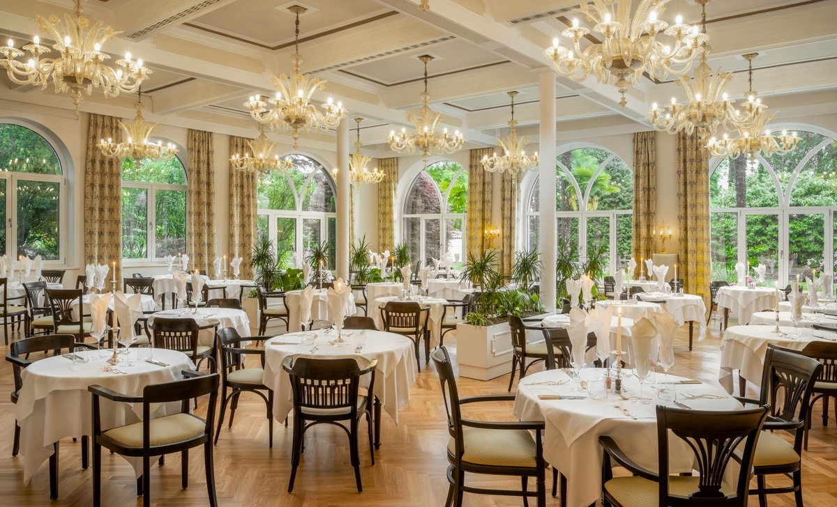 Restaurant Merano with terrace, in the heart of the city